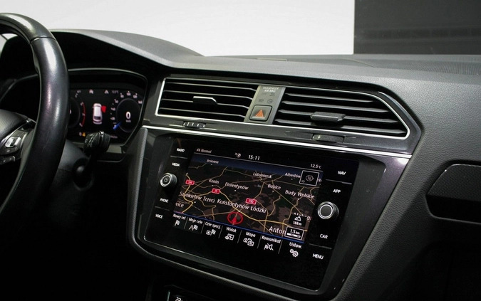 Volkswagen Tiguan cena 136900 przebieg: 35000, rok produkcji 2019 z Sulejówek małe 211
